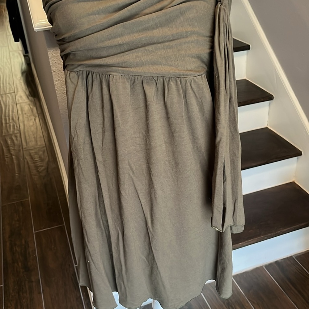 Grace Elements Olive Green Top. Sz Lg. Very flattering bust line. - Picture 3 of 11